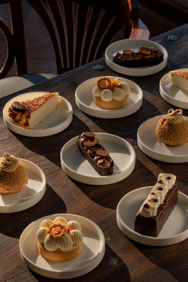 Sweets Display - Tickets Bistro & Wine - 752437