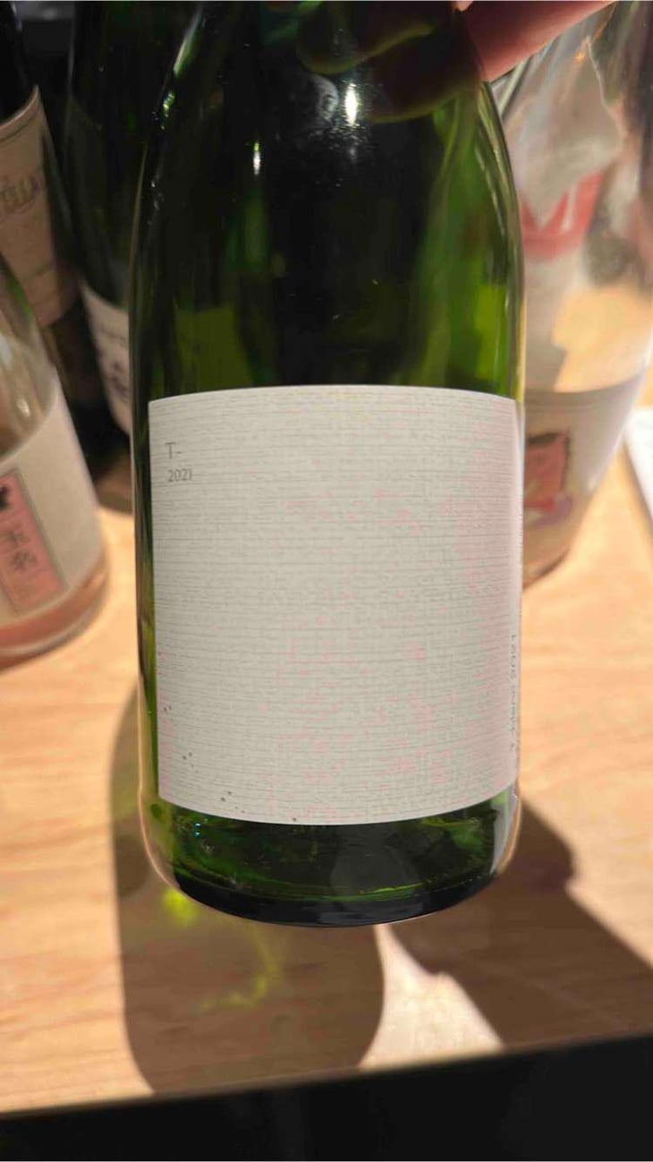 T-Blanc (Takumi Kondo) - Kurisawa Wines - Kondo Vineyard & Nakazawa Vineyard - Kazuyuki & Yukiko Nakazawa, Ryosuke & Takumi Kondo 