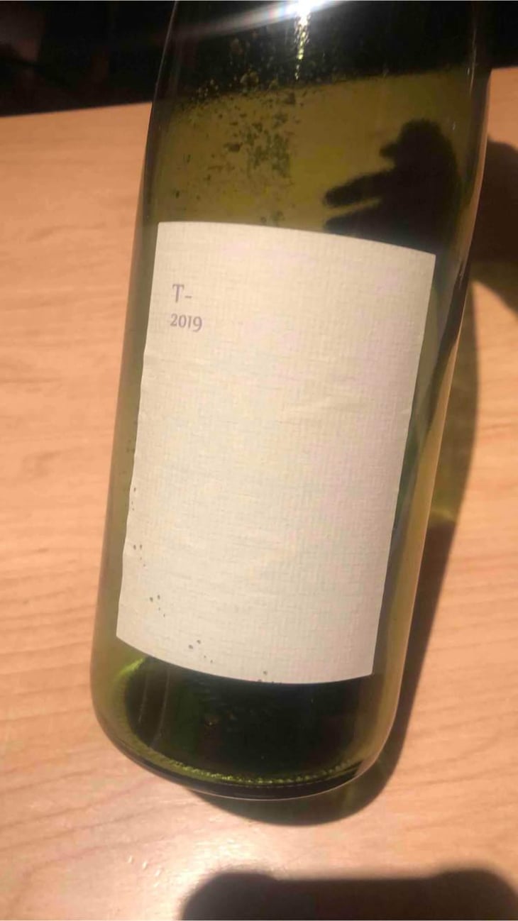 T-Blanc (Takumi Kondo) - Kurisawa Wines - Kondo Vineyard & Nakazawa Vineyard - Kazuyuki & Yukiko Nakazawa, Ryosuke & Takumi Kondo 