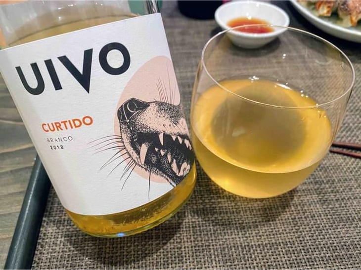 Uivo Curtido - Folias de Baco - Tiago Sampaio 