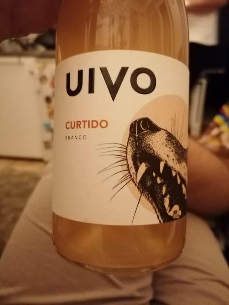 Uivo Curtido - Folias de Baco - Tiago Sampaio 