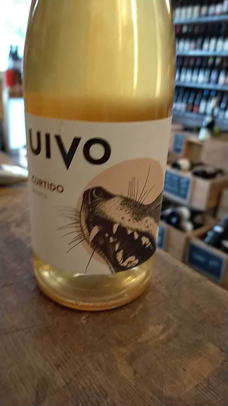 Uivo Curtido - Folias de Baco - Tiago Sampaio 