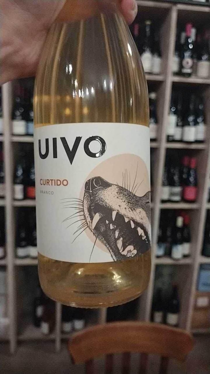 Uivo Curtido - Folias de Baco - Tiago Sampaio 