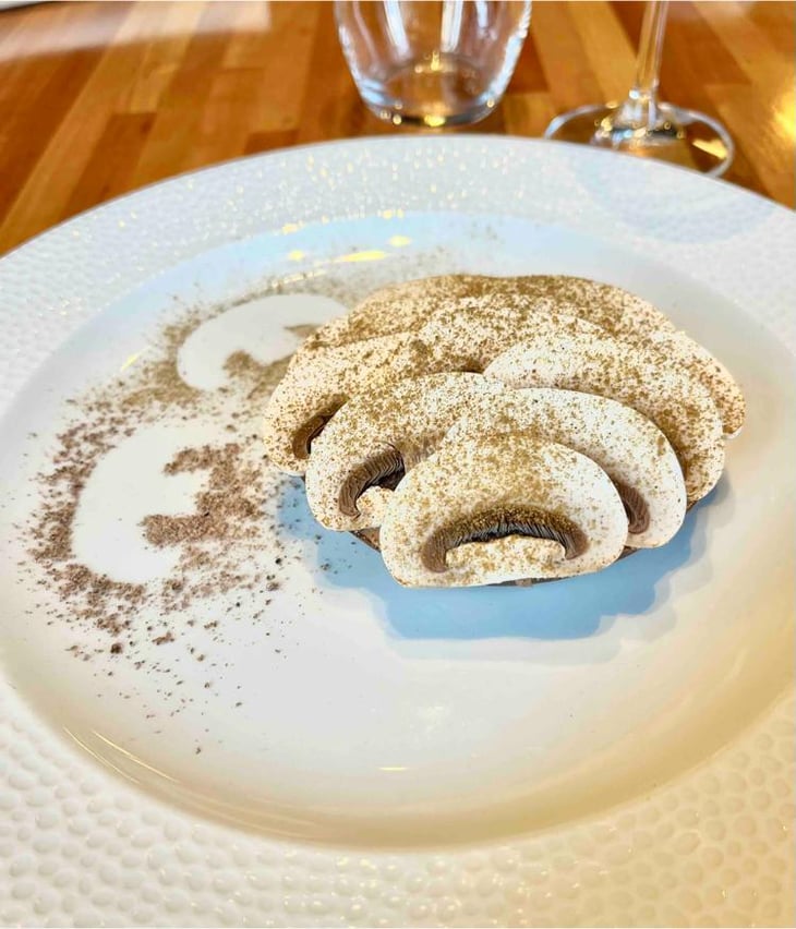 Tartelette Au Chocolat Fumé, Champignons De Paris - Les Brigittines - 748400