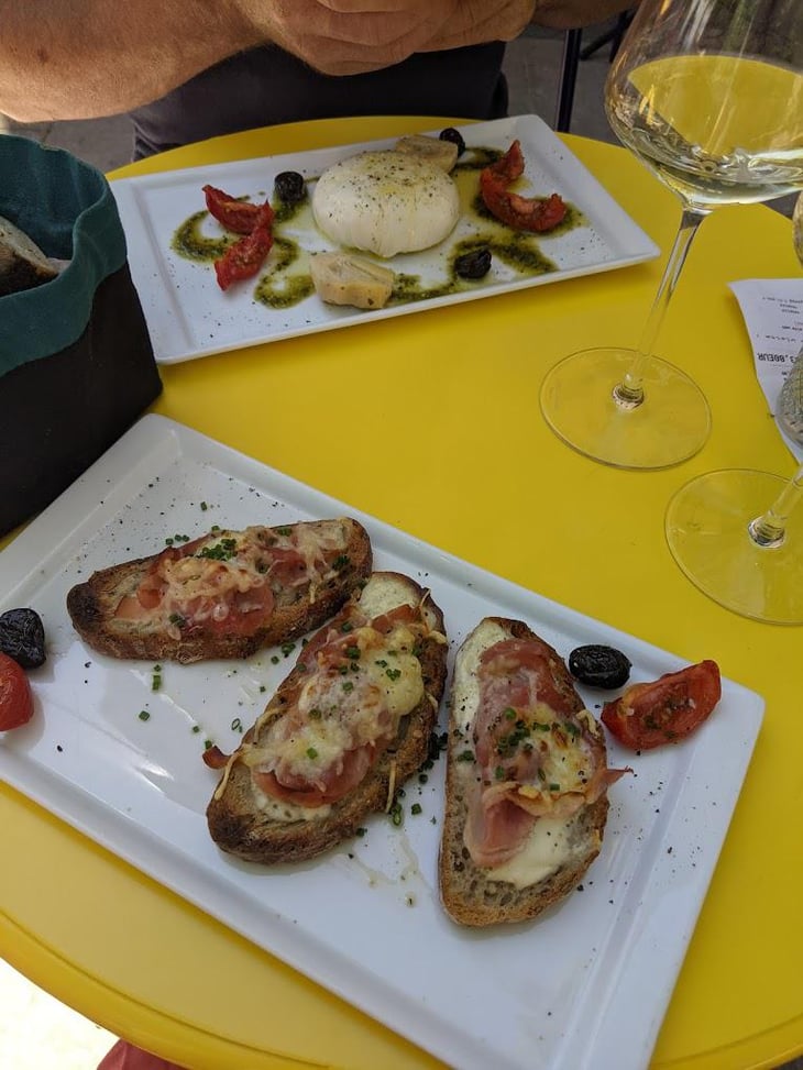 Tartines Au Jambon Truffé Et Burrata À La Truffe - L’illustre - 663542