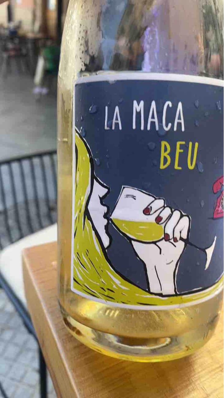 La Macabeu - Les Cantarelles - Nuria Renom Suárez 