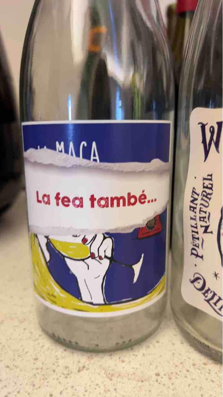 La Fea També - Les Cantarelles - Nuria Renom Suárez 