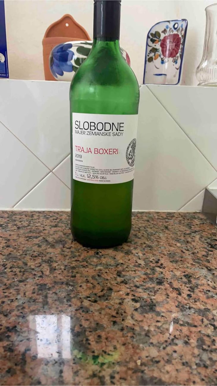 Traja Boxeri - Slobodné Vinárstvo - Majer Zemianske Sady - Michal Kuropka, Agnes Lovecká, Katarína Kuropková 