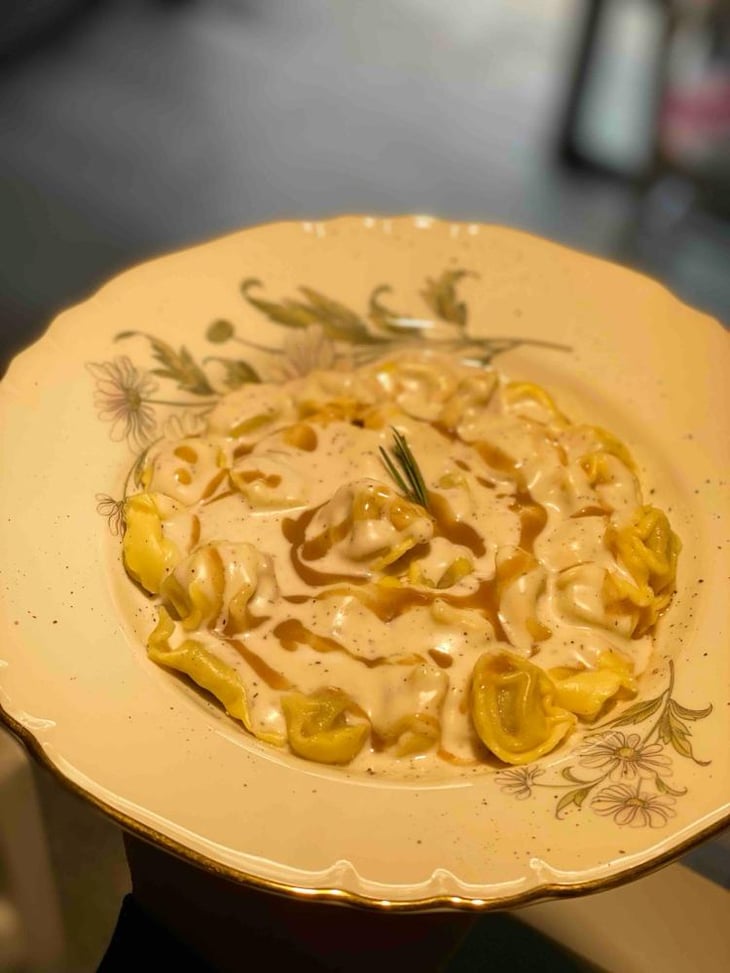 Tortellini Con Crema Al Parmigiano - Mon petit bistrot - 724259