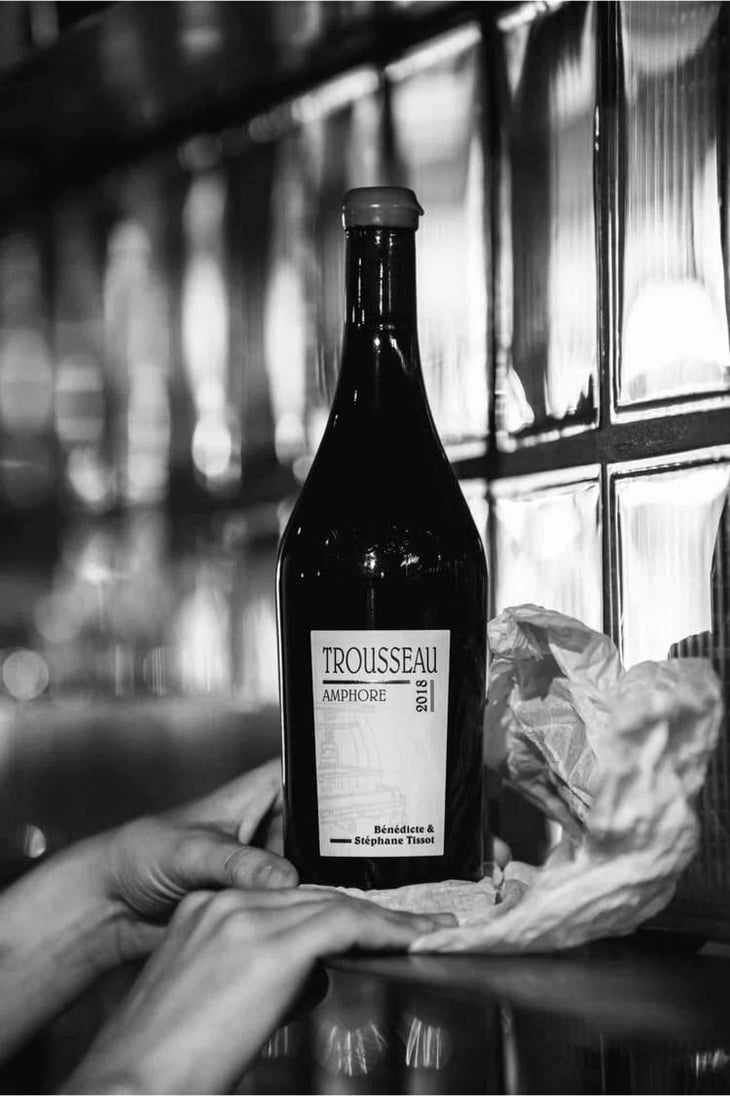 Trousseau Amphore - Domaine André & Mireille Tissot - Bénédicte & Stéphane Tissot 