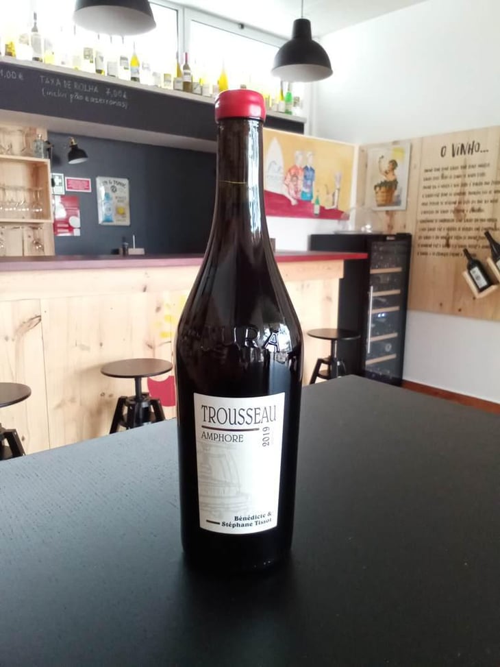 Trousseau Amphore - Domaine André & Mireille Tissot - Bénédicte & Stéphane Tissot 