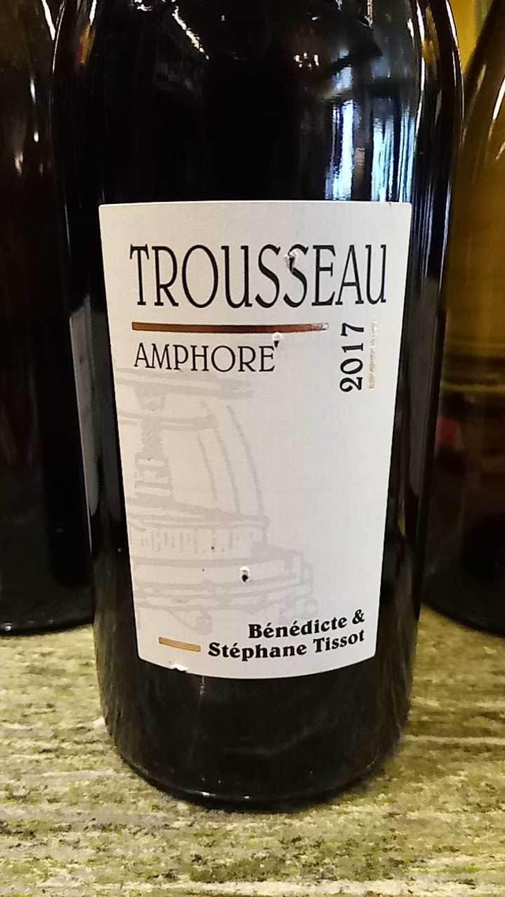 Trousseau Amphore - Domaine André & Mireille Tissot - Bénédicte & Stéphane Tissot 