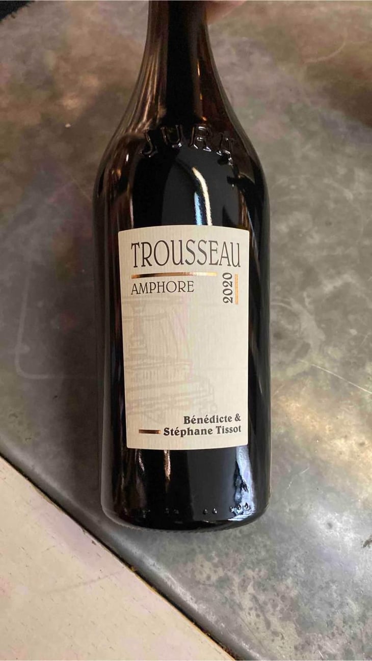 Trousseau Amphore - Domaine André & Mireille Tissot - Bénédicte & Stéphane Tissot 