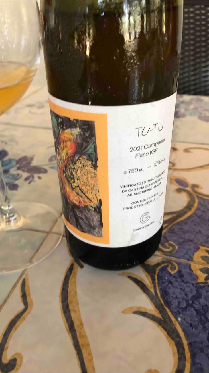Tu-tu - Cantina Giardino - Antonio Di Gruttola & Daniela De Gruttola 