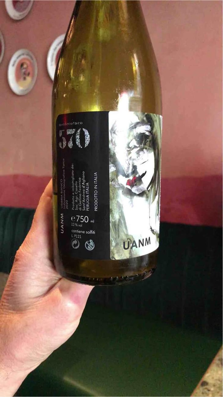 Uanm - Cantina Montecorneo 570 - Sara Gallina 
