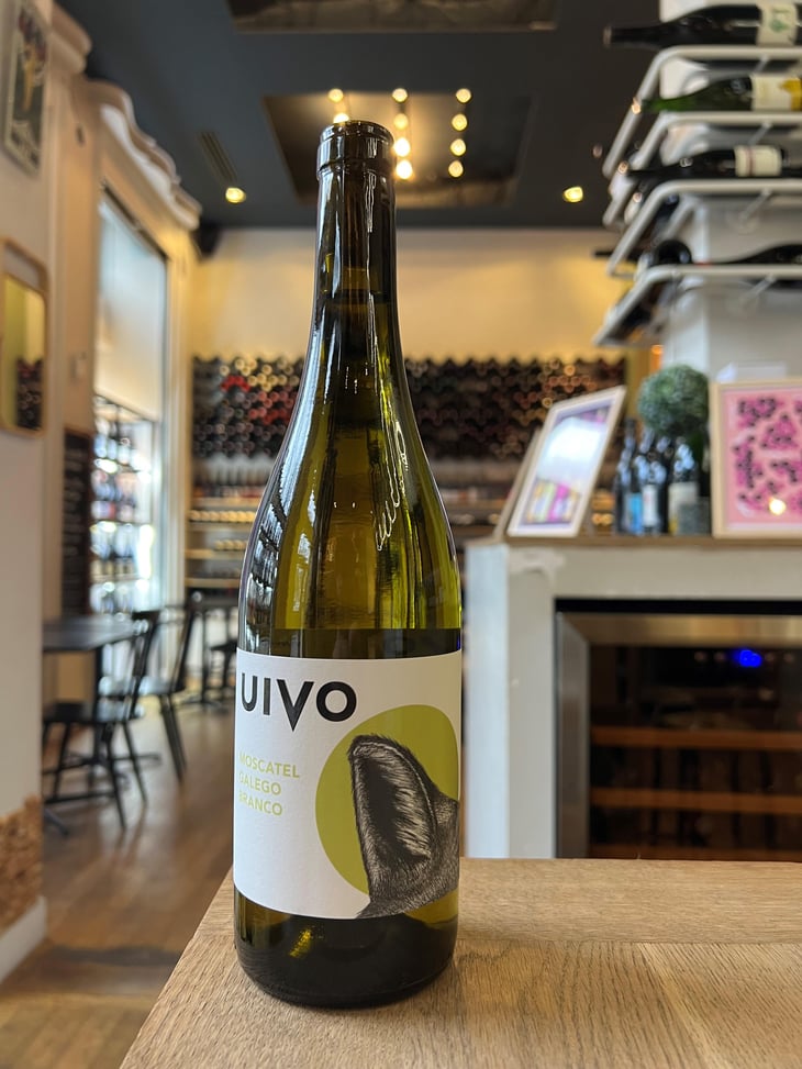 Uivo Moscatel Galego Branco - Folias de Baco - Tiago Sampaio -2022