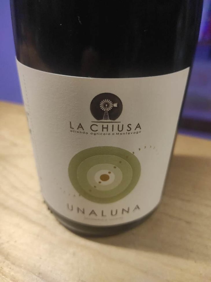 Una Luna - Società Agricola La Chiusa - Stefano Ientile 