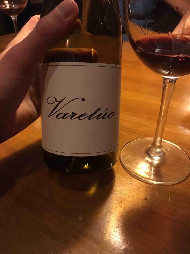 Varetúo - Barranco Oscuro - Manuel & Lorenzo Valenzuela 