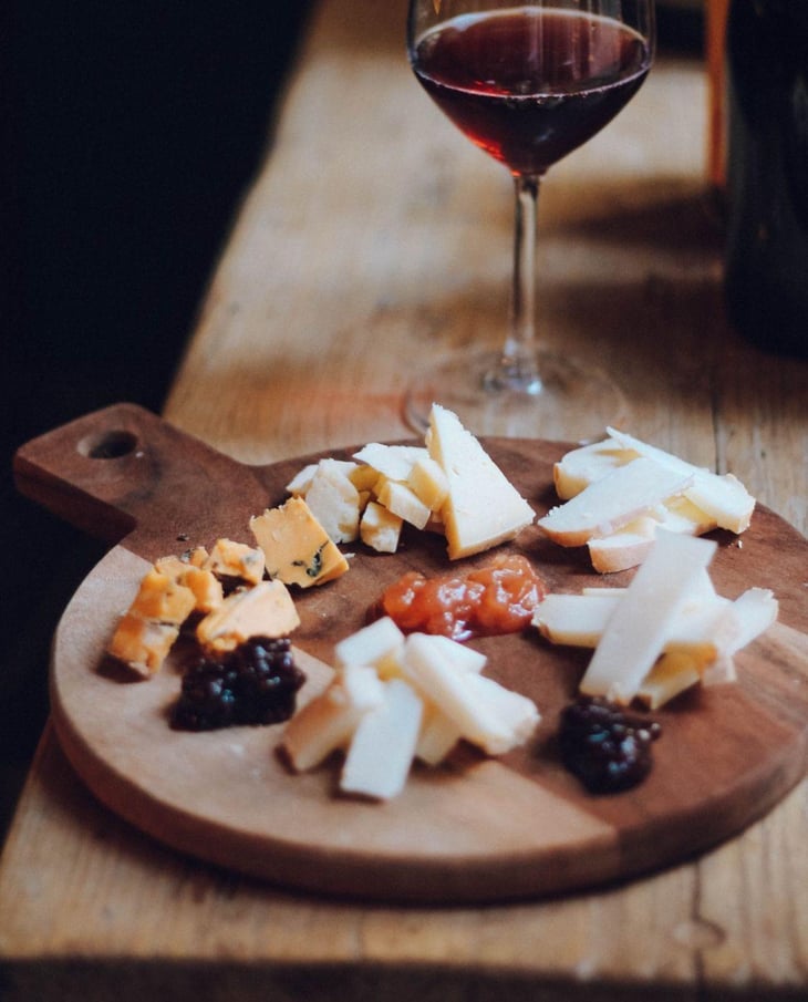 Variety Of Catalonian Cheeses - Bèstia - 780720