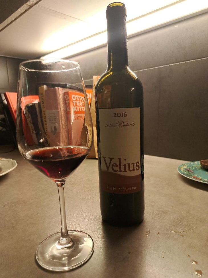 Velius Rosso Asciutto - Podere Pradarolo - Alberto Carretti 