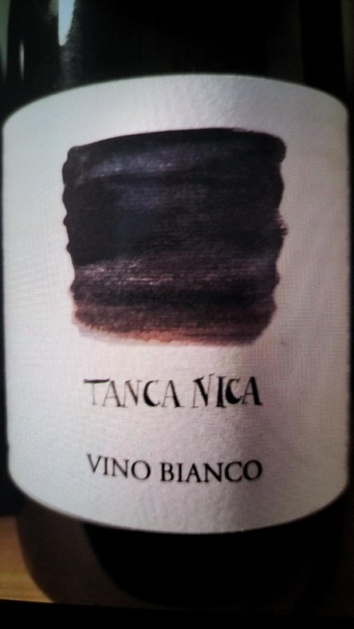 Vino bianco red label - Kaffefi Società Semplice Agricola - Tanca Nica - Nicoletta & Francesco Ferreri 