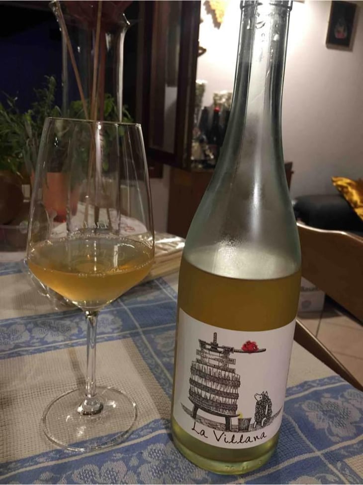 Vino Bianco - La Villana - Joy Kull 