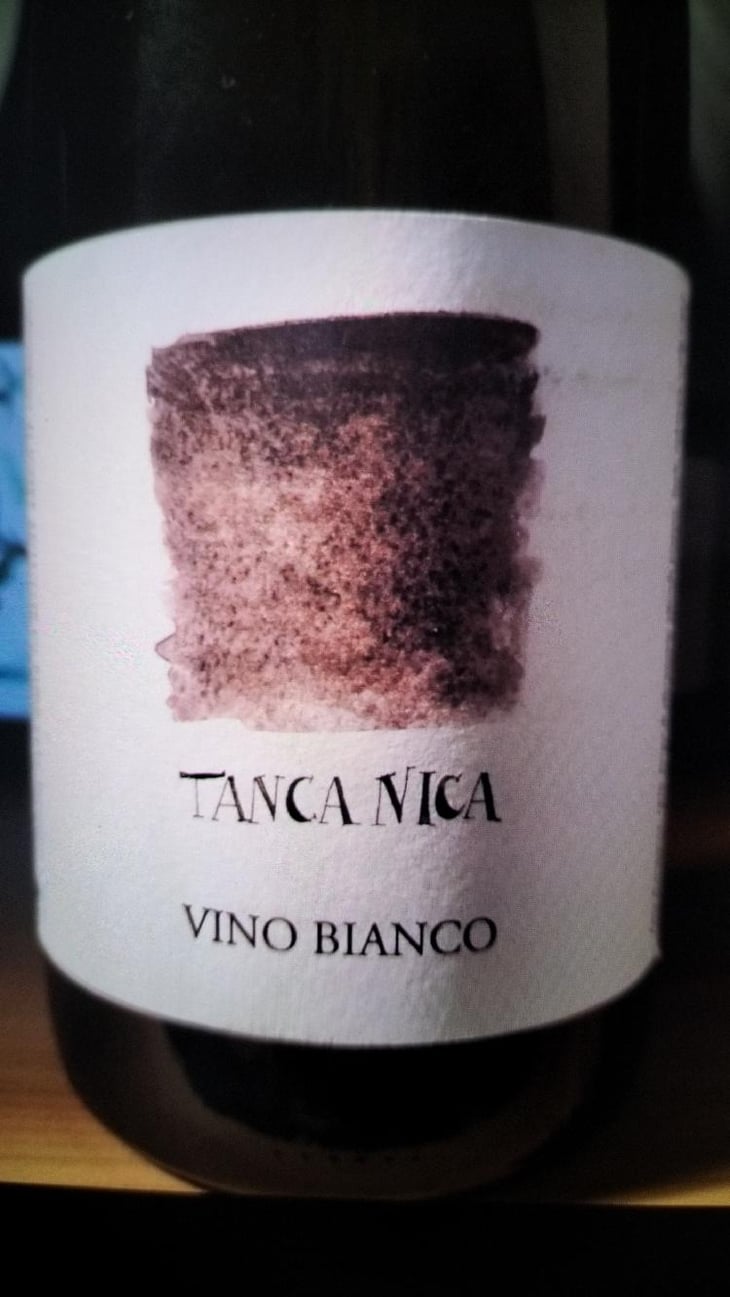 Vino bianco red label - Kaffefi Società Semplice Agricola - Tanca Nica - Nicoletta & Francesco Ferreri 