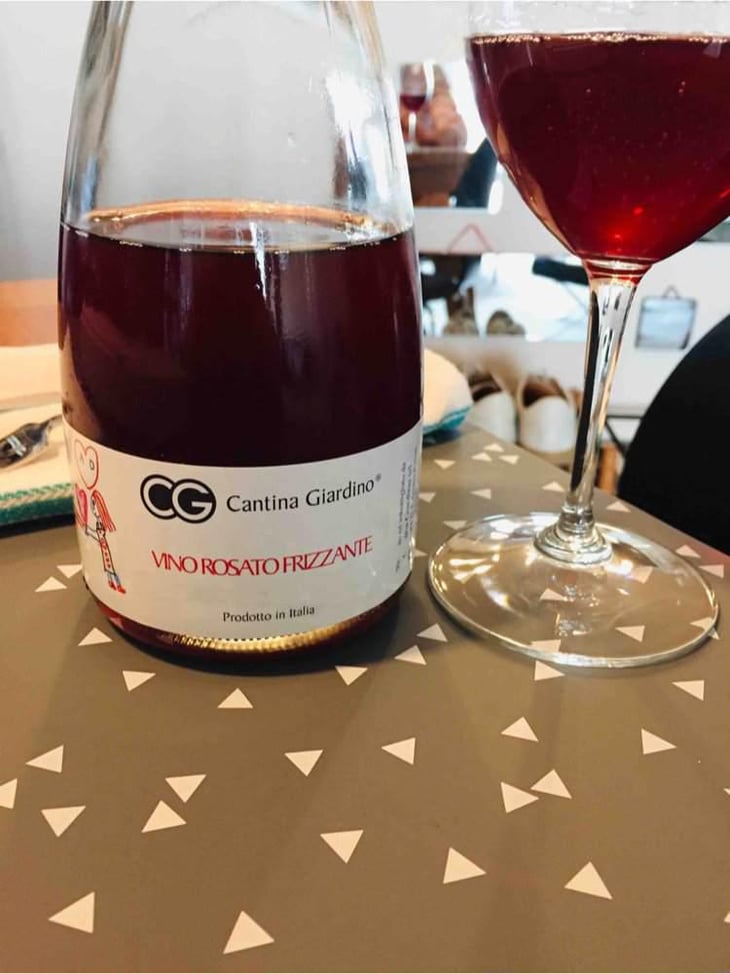 Vino Rosato Frizzante - Cantina Giardino - Antonio Di Gruttola & Daniela De Gruttola 
