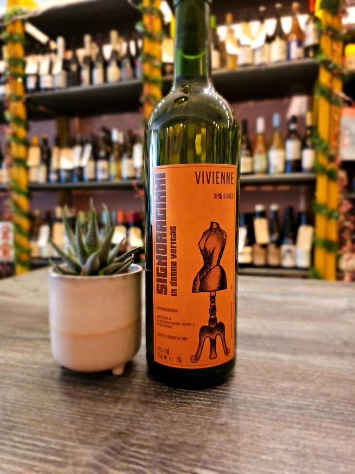 Vivienne Vino Bianco - Signoraginni - Giorgia Salierno -2021