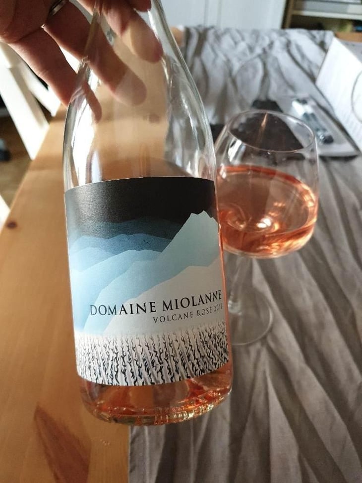 Volcane Rose - Domaine Miolanne - Jean-Baptiste Deroche & Laure Cartier 