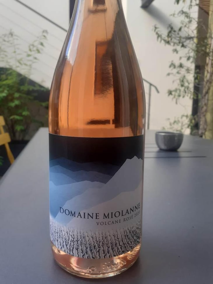 Volcane Rose - Domaine Miolanne - Jean-Baptiste Deroche & Laure Cartier 