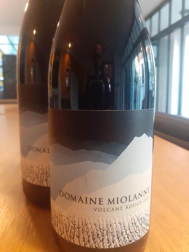 Volcane Rouge - Domaine Miolanne - Jean-Baptiste Deroche & Laure Cartier 