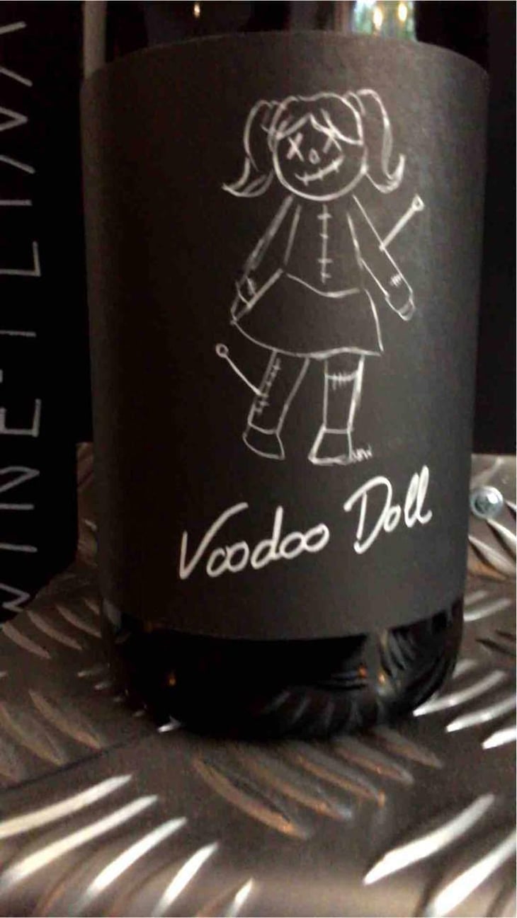 Voodoo Doll - Weingut Bianka und Daniel Schmitt - Daniel & Bianka Schmitt 