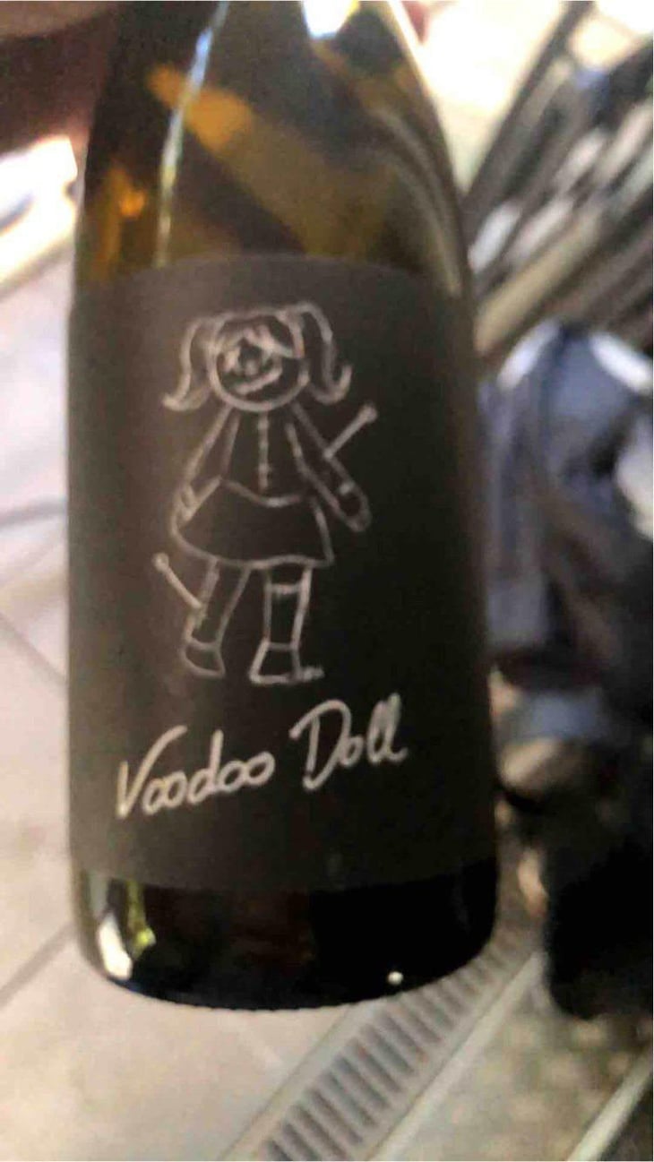 Voodoo Doll - Weingut Bianka und Daniel Schmitt - Daniel & Bianka Schmitt 