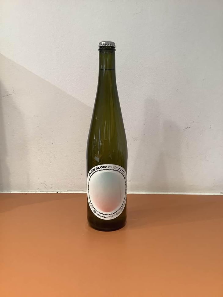 Weiss - GLOW GLOW - Weingut Baumberger - Pauline & Carl Baumberger 