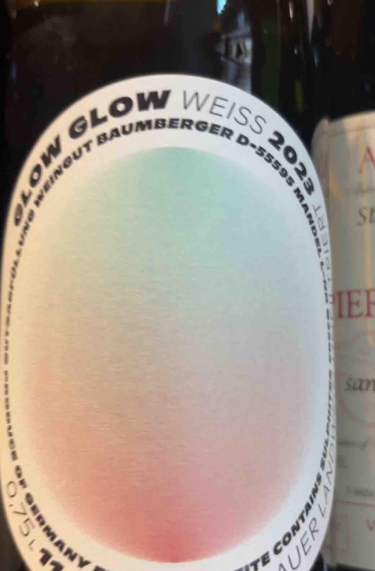 Weiss - GLOW GLOW - Weingut Baumberger - Pauline & Carl Baumberger 