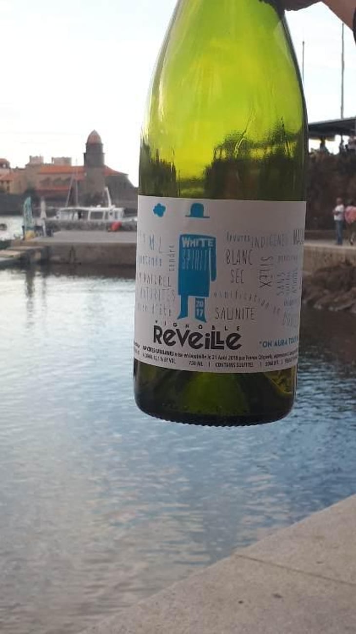 White Spirt - Vignoble Réveille - France Crispeels 
