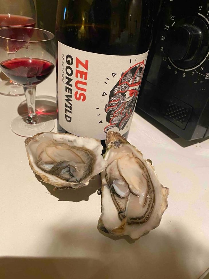 Zeus Gone Wild - Domaine Des Marnes Blanches - Pauline & Géraud Fromont 
