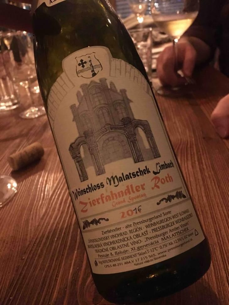 Zierfahndler Roth - Weinschloss Malatschek - Luboš Malatschek 