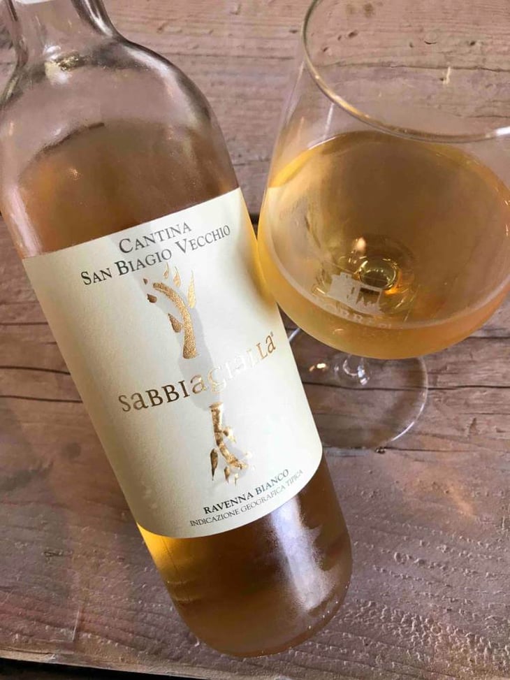 Sabbiagialla - Cantina San Biagio Vecchio - lucia-ziniti-andrea-balducci 