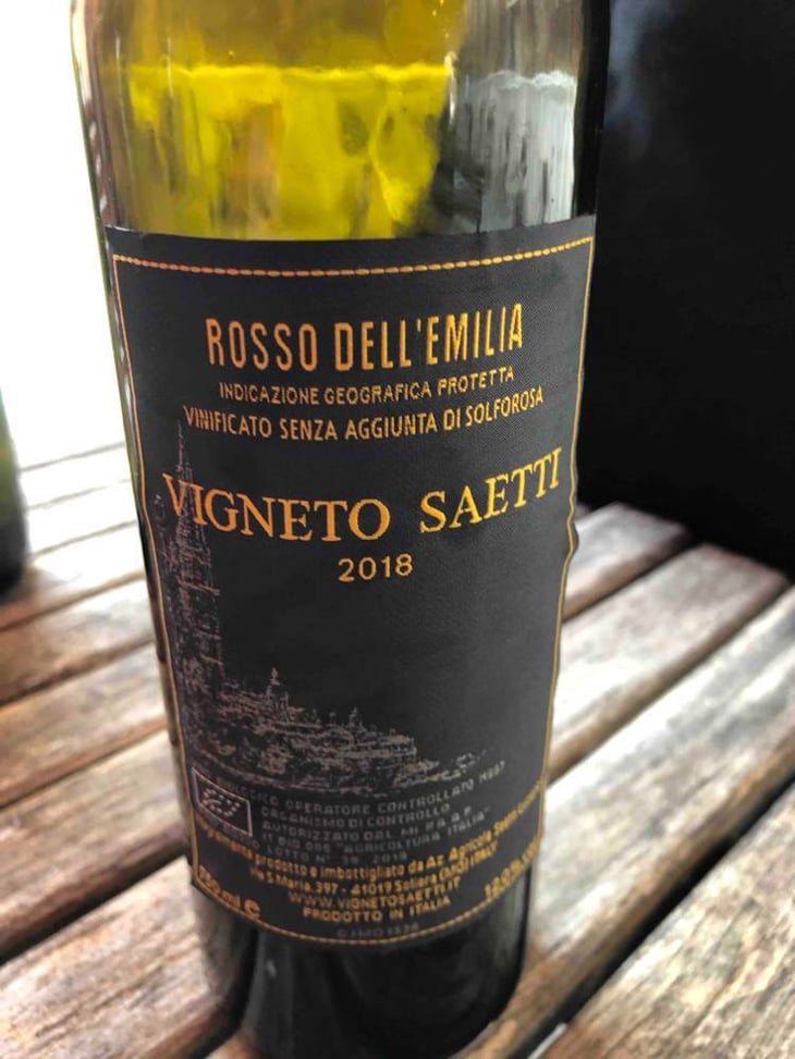 Rosso Dell’ Emilia - Vigneto Saetti - luciano-sara-saetti 