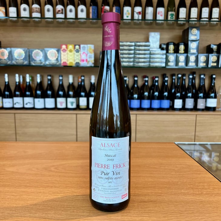 Muscat - Domaine Pierre Frick - jean-pierre-chantal-et-thomas-frick -2019