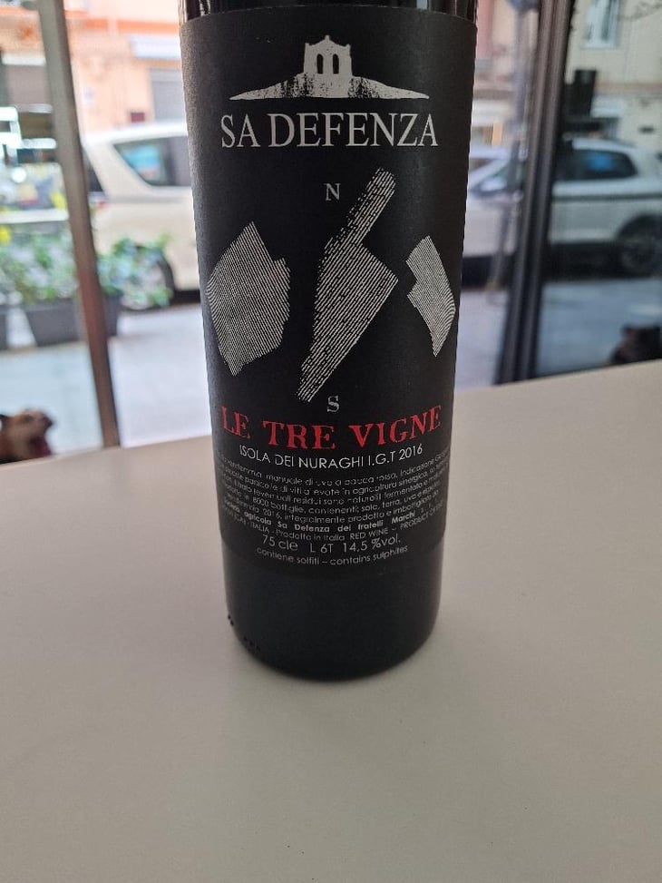 Le tre vigne - Cantina Sa Defenza - pietro-paolo-anna-marchi -2016