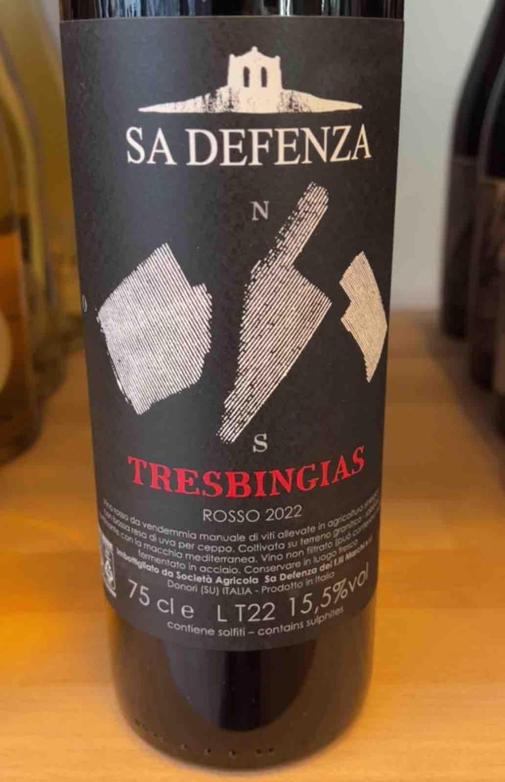 Tresbingias - Cantina Sa Defenza - pietro-paolo-anna-marchi -2022
