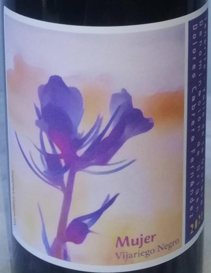 Tinto Mujer - Bodega La Araucaria - dolores-cabrera-fernandez 
