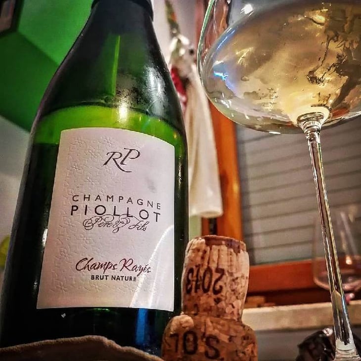 Champs Rayés - Champagne Piollot Père & Fils - jeanne-roland-piollot-dominique-moreau -2013