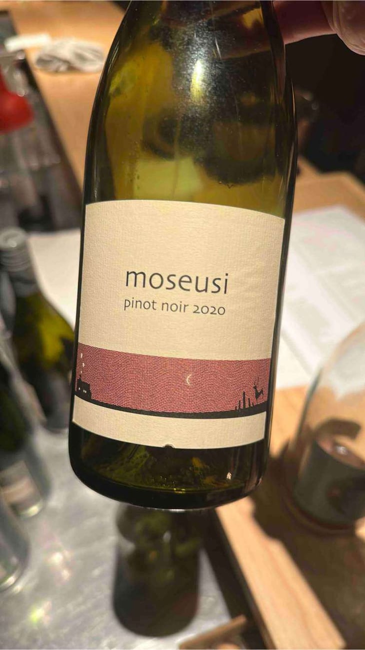 Moseusi Pinot Noir - Kurisawa Wines - kazuyuki-yukiko-nakazawa-ryosuke-takumi-kondo -2020
