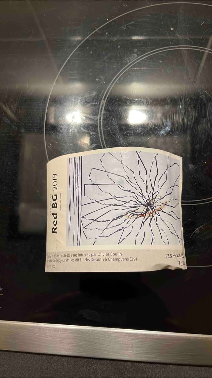 Red bg - Le Nez de Goth - olivier-boulin -2019