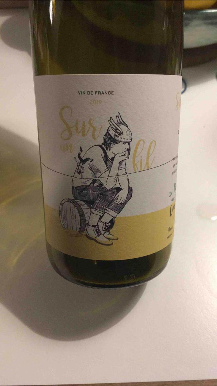 Sur un fil - Du Vin Aux Liens - vanessa-letort 