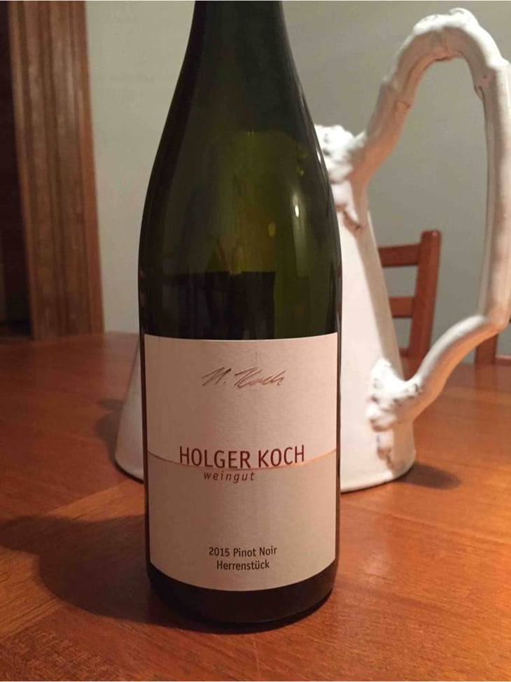 Pinot Noir Herrenstück - Weingut Holger Koch - holger-koch-gabrielle-engesser 